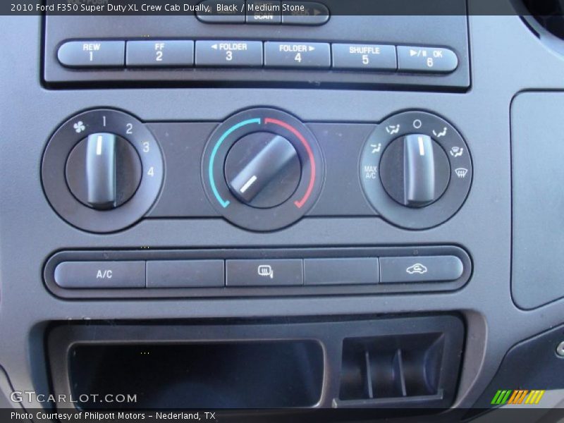 Controls of 2010 F350 Super Duty XL Crew Cab Dually