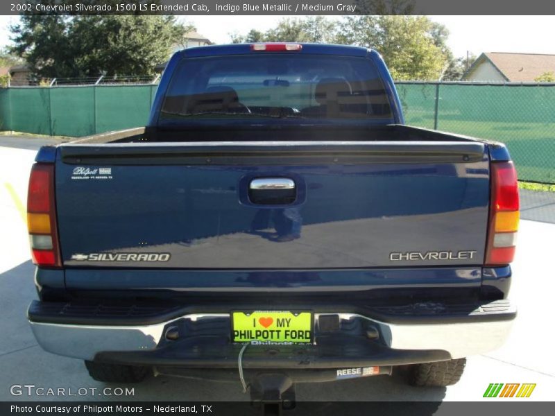 Indigo Blue Metallic / Medium Gray 2002 Chevrolet Silverado 1500 LS Extended Cab