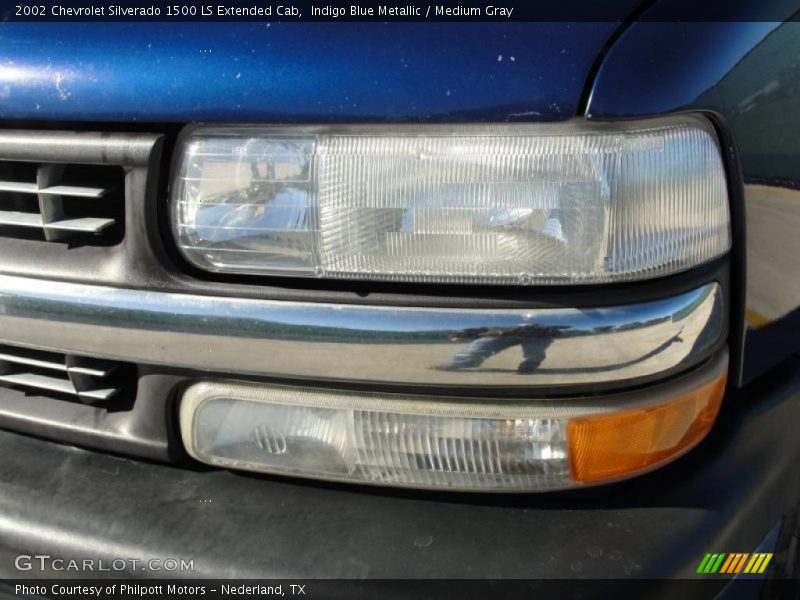 Indigo Blue Metallic / Medium Gray 2002 Chevrolet Silverado 1500 LS Extended Cab