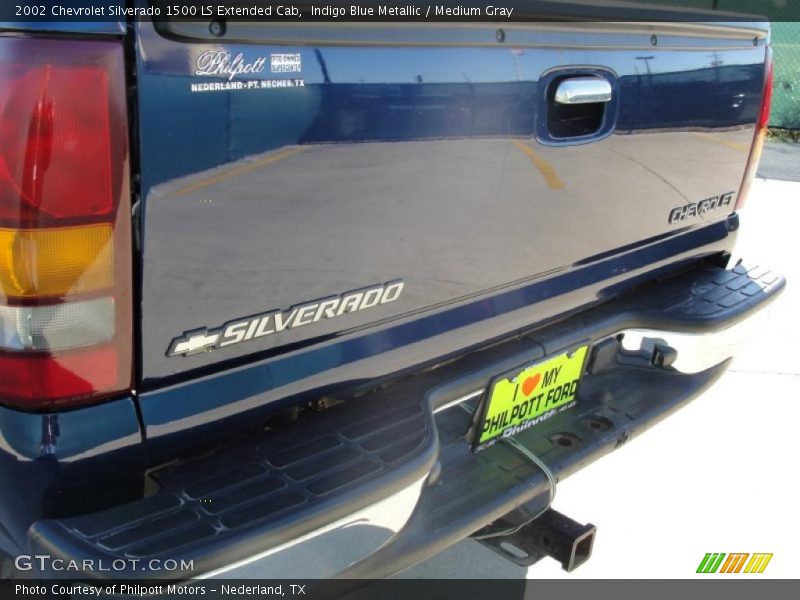 Indigo Blue Metallic / Medium Gray 2002 Chevrolet Silverado 1500 LS Extended Cab