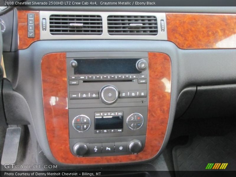 Controls of 2008 Silverado 2500HD LTZ Crew Cab 4x4