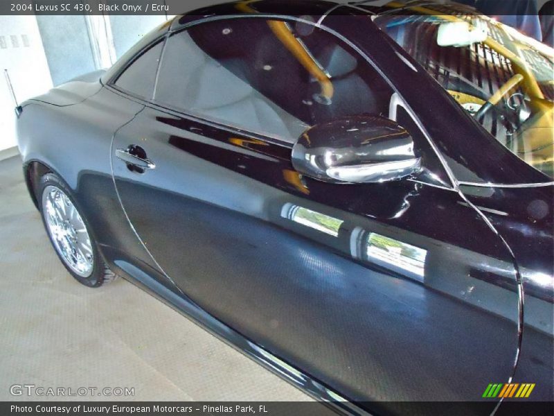 Black Onyx / Ecru 2004 Lexus SC 430