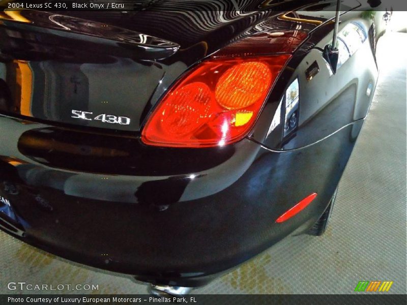 Black Onyx / Ecru 2004 Lexus SC 430