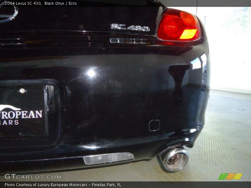 Black Onyx / Ecru 2004 Lexus SC 430