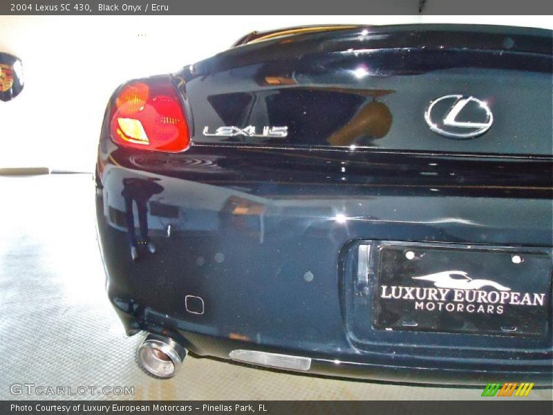 Black Onyx / Ecru 2004 Lexus SC 430