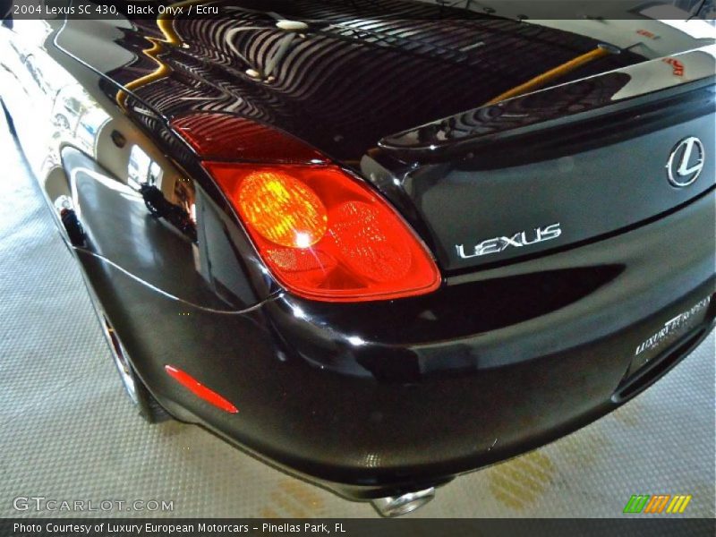 Black Onyx / Ecru 2004 Lexus SC 430