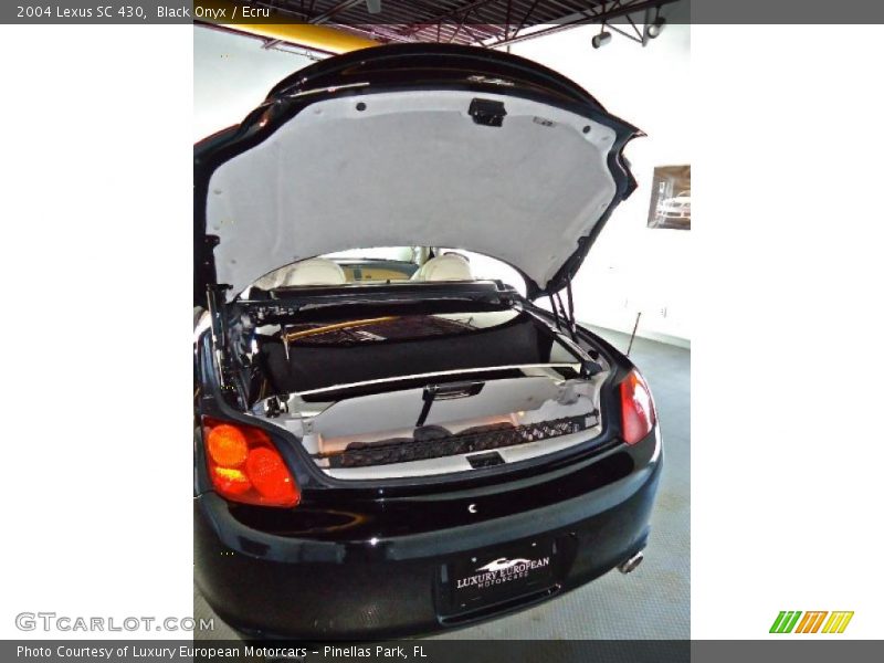 Black Onyx / Ecru 2004 Lexus SC 430