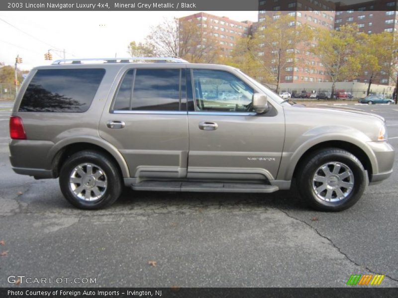 Mineral Grey Metallic / Black 2003 Lincoln Navigator Luxury 4x4
