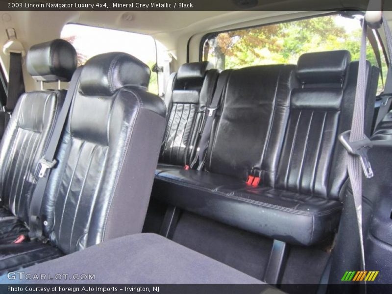 2003 Navigator Luxury 4x4 Black Interior