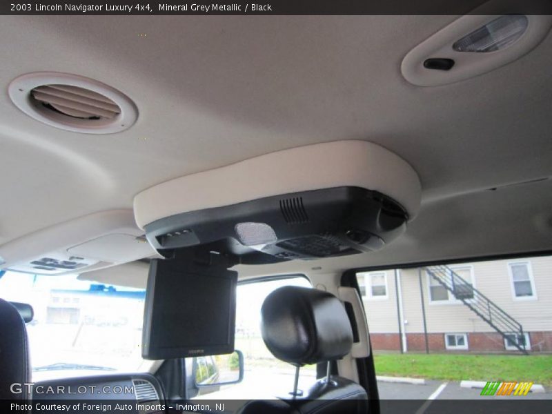 Mineral Grey Metallic / Black 2003 Lincoln Navigator Luxury 4x4