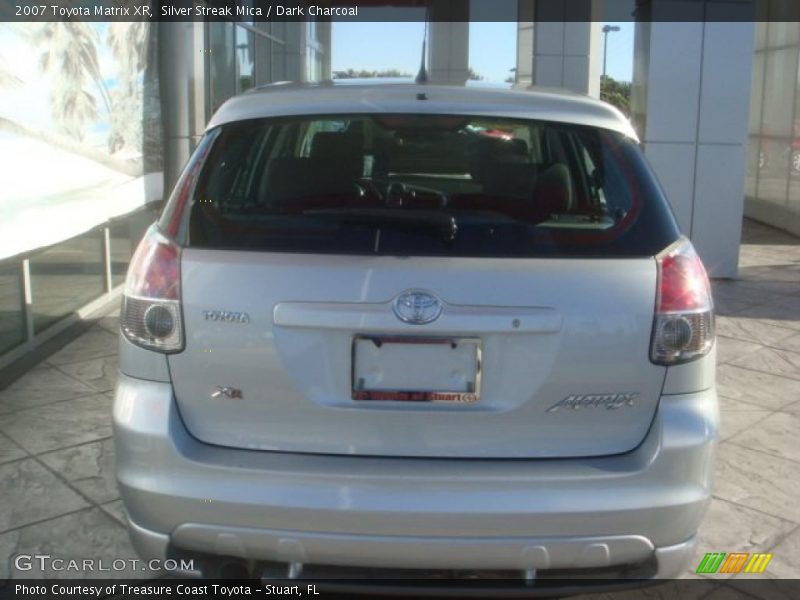 Silver Streak Mica / Dark Charcoal 2007 Toyota Matrix XR
