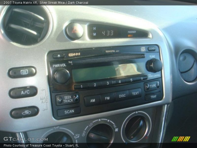 Silver Streak Mica / Dark Charcoal 2007 Toyota Matrix XR