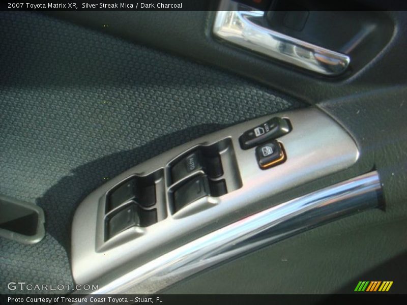 Silver Streak Mica / Dark Charcoal 2007 Toyota Matrix XR