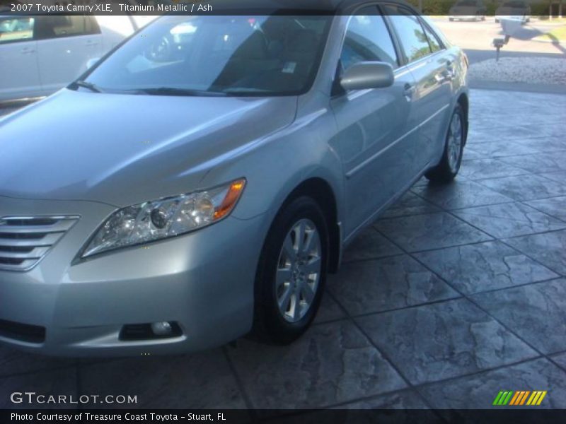 Titanium Metallic / Ash 2007 Toyota Camry XLE