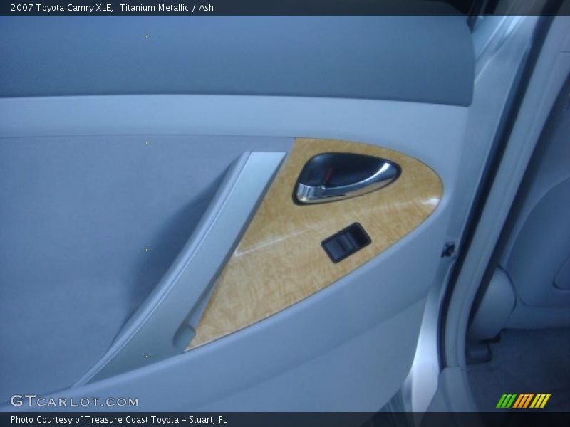 Titanium Metallic / Ash 2007 Toyota Camry XLE