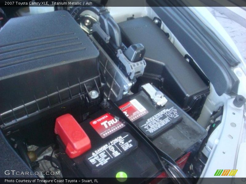 Titanium Metallic / Ash 2007 Toyota Camry XLE