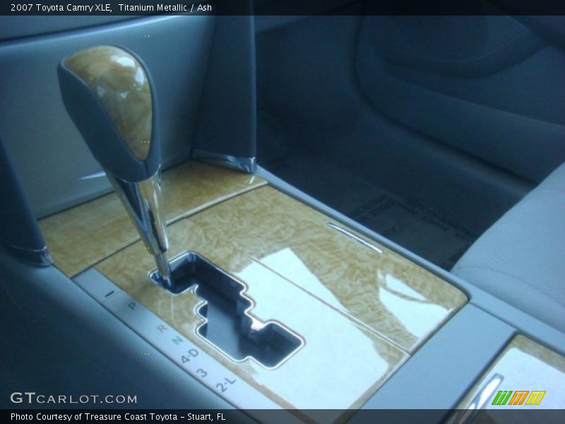 Titanium Metallic / Ash 2007 Toyota Camry XLE