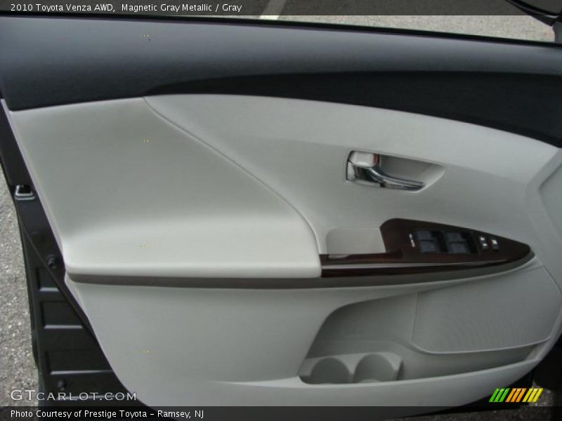 Magnetic Gray Metallic / Gray 2010 Toyota Venza AWD