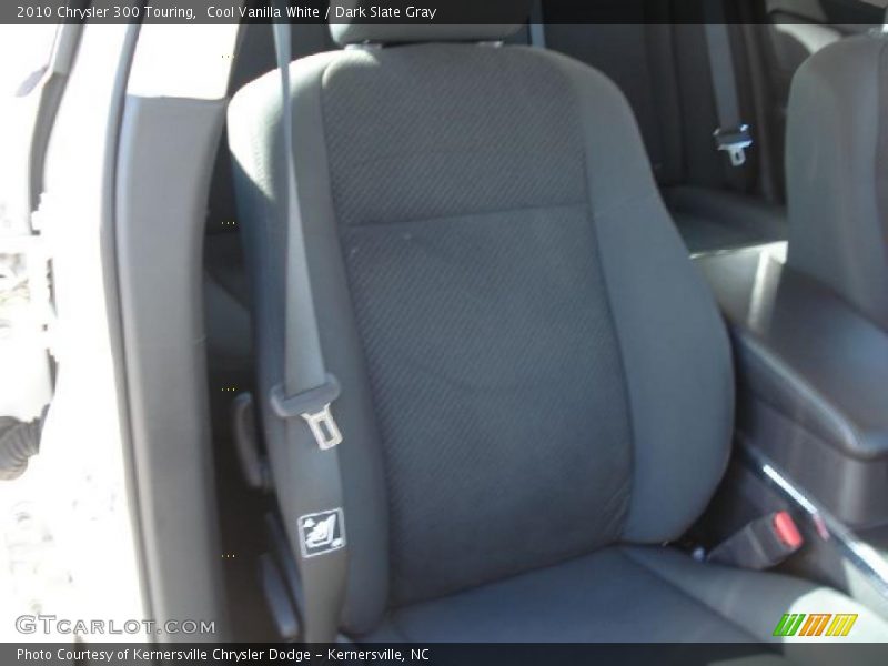 Cool Vanilla White / Dark Slate Gray 2010 Chrysler 300 Touring