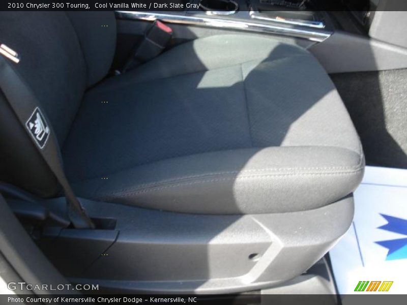 Cool Vanilla White / Dark Slate Gray 2010 Chrysler 300 Touring