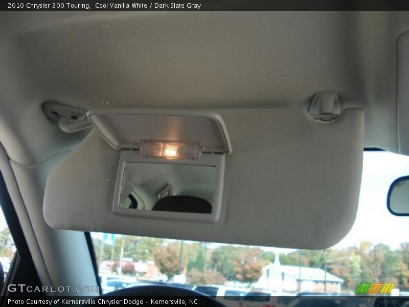 Cool Vanilla White / Dark Slate Gray 2010 Chrysler 300 Touring