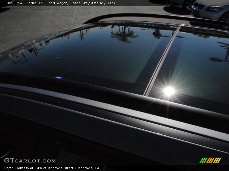 Sunroof of 2009 3 Series 328i Sport Wagon