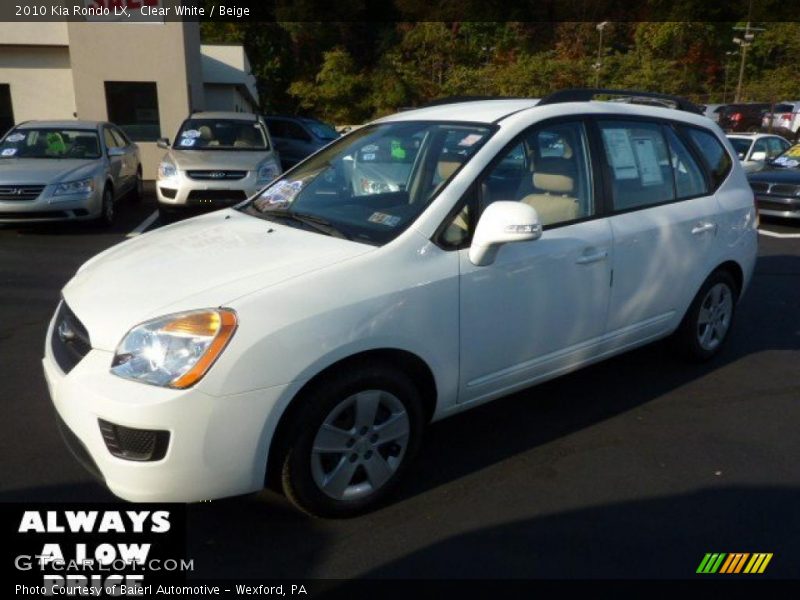 Clear White / Beige 2010 Kia Rondo LX