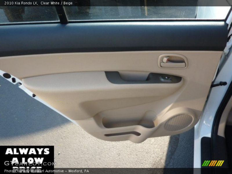 Clear White / Beige 2010 Kia Rondo LX