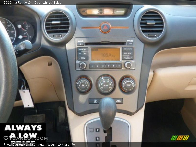 Clear White / Beige 2010 Kia Rondo LX