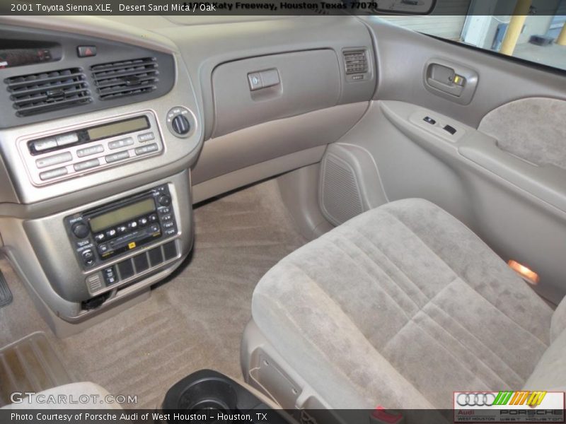 Desert Sand Mica / Oak 2001 Toyota Sienna XLE
