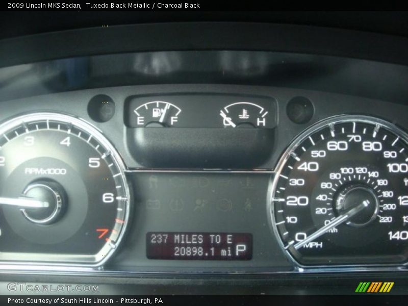 Tuxedo Black Metallic / Charcoal Black 2009 Lincoln MKS Sedan
