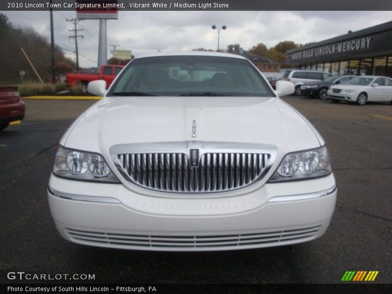 Vibrant White / Medium Light Stone 2010 Lincoln Town Car Signature Limited
