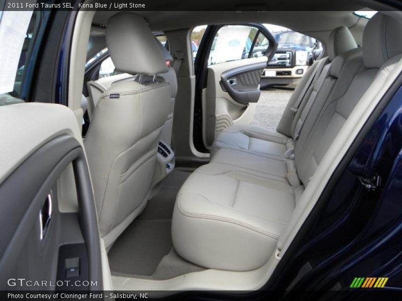  2011 Taurus SEL Light Stone Interior