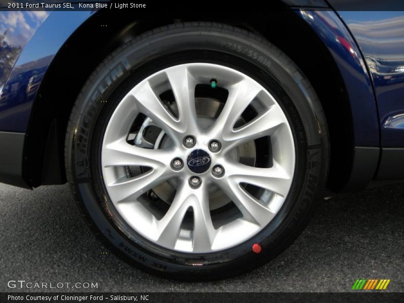  2011 Taurus SEL Wheel