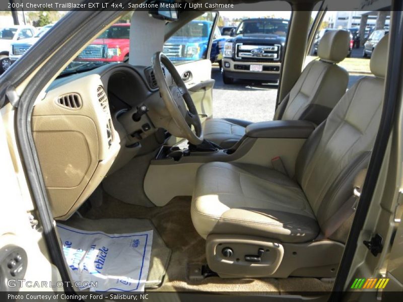 Sandstone Metallic / Light Cashmere 2004 Chevrolet TrailBlazer EXT LT 4x4