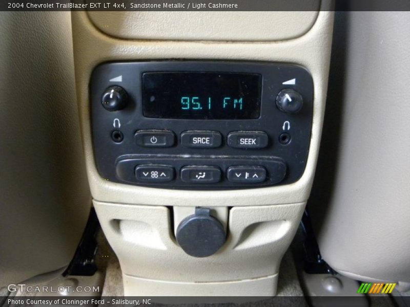 Sandstone Metallic / Light Cashmere 2004 Chevrolet TrailBlazer EXT LT 4x4