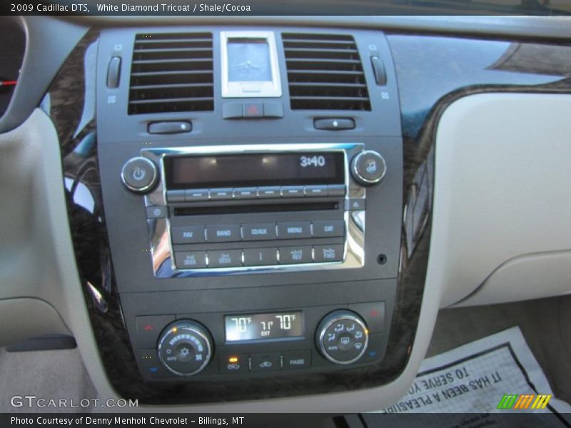 White Diamond Tricoat / Shale/Cocoa 2009 Cadillac DTS
