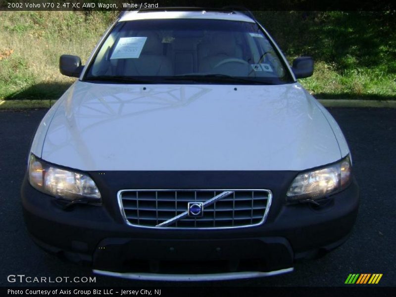 White / Sand 2002 Volvo V70 2.4T XC AWD Wagon