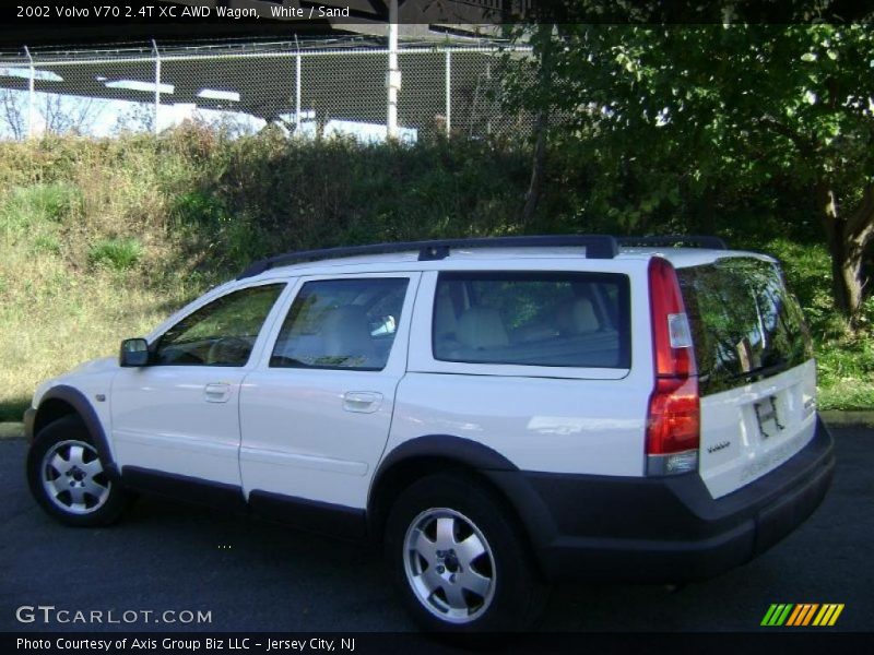 White / Sand 2002 Volvo V70 2.4T XC AWD Wagon