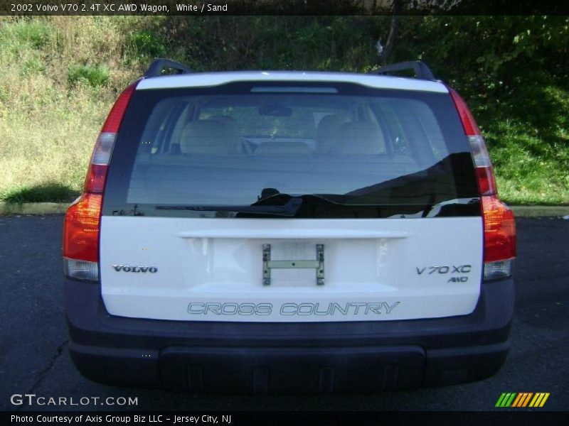 White / Sand 2002 Volvo V70 2.4T XC AWD Wagon