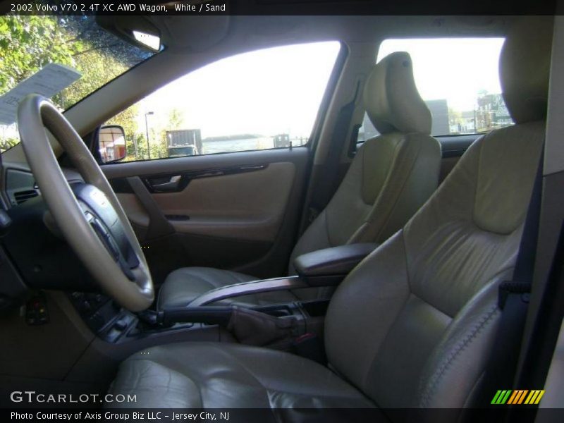 White / Sand 2002 Volvo V70 2.4T XC AWD Wagon