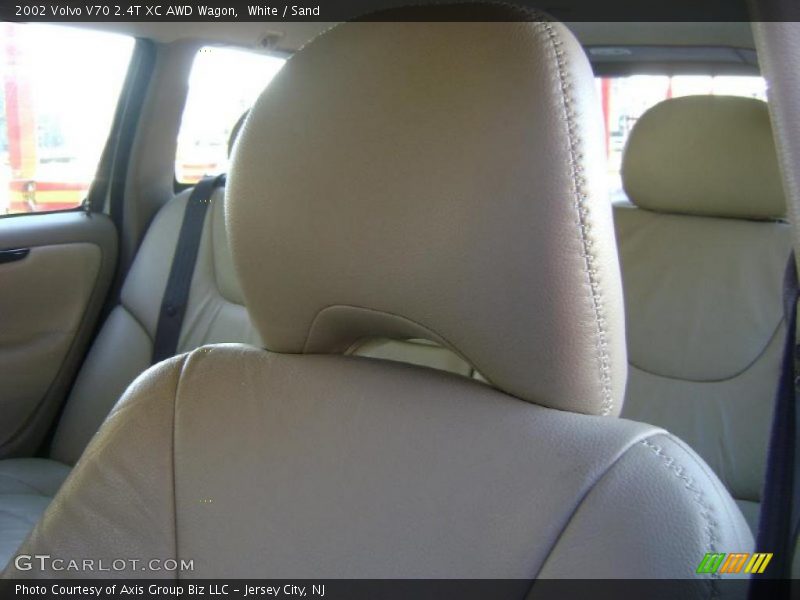 White / Sand 2002 Volvo V70 2.4T XC AWD Wagon