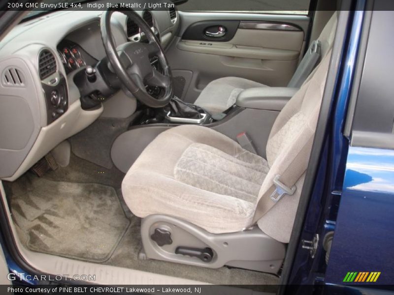  2004 Envoy SLE 4x4 Light Tan Interior