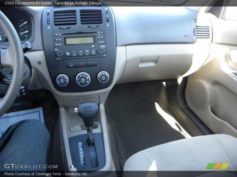 Sand Beige Metallic / Beige 2009 Kia Spectra EX Sedan