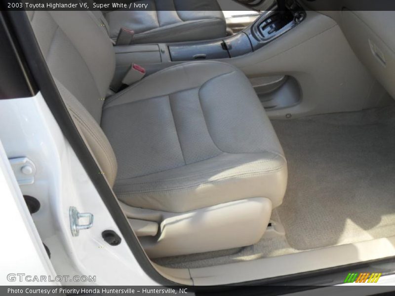 Super White / Ivory 2003 Toyota Highlander V6