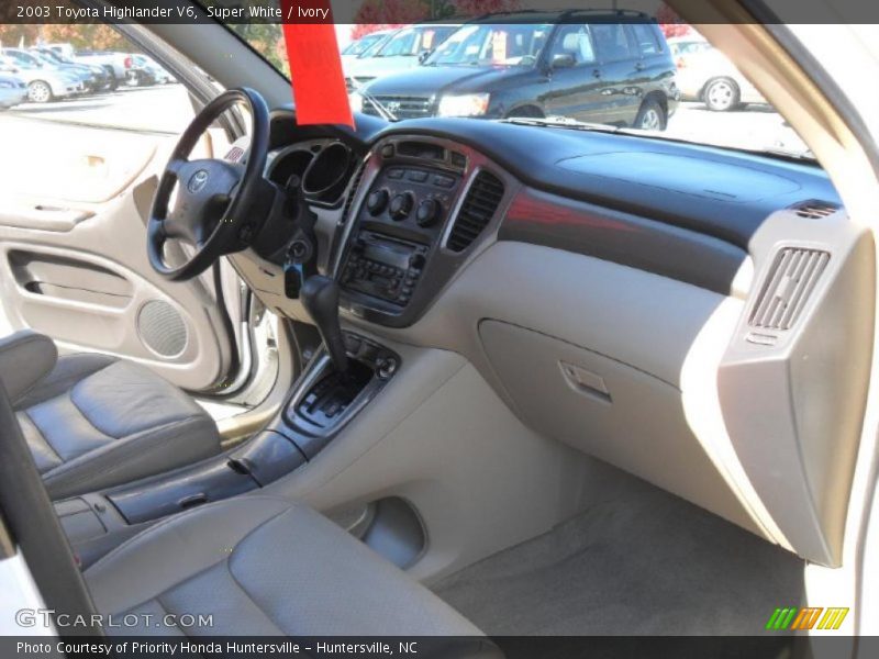  2003 Highlander V6 Ivory Interior