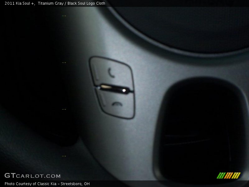 Titanium Gray / Black Soul Logo Cloth 2011 Kia Soul +