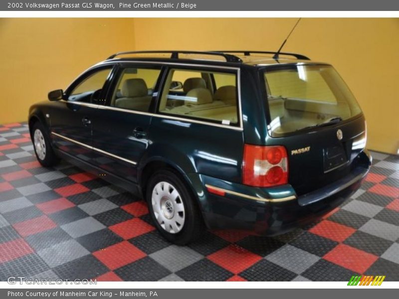 Pine Green Metallic / Beige 2002 Volkswagen Passat GLS Wagon