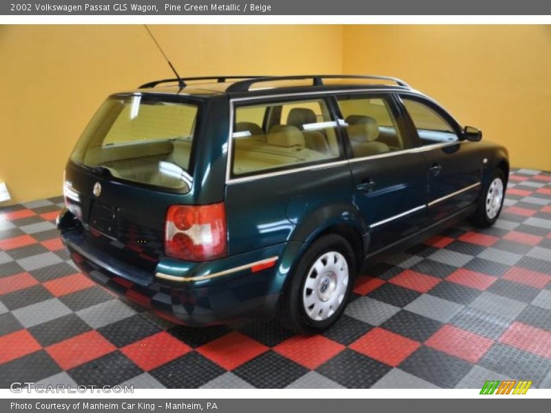 Pine Green Metallic / Beige 2002 Volkswagen Passat GLS Wagon