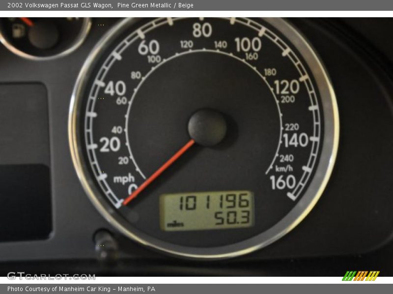 Pine Green Metallic / Beige 2002 Volkswagen Passat GLS Wagon